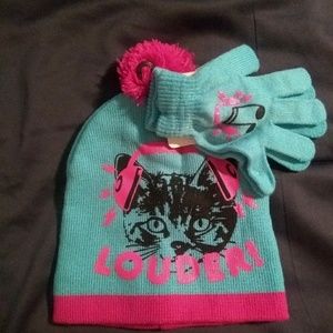NWT Kid's Hat & Glove Set PLUS Free Gift